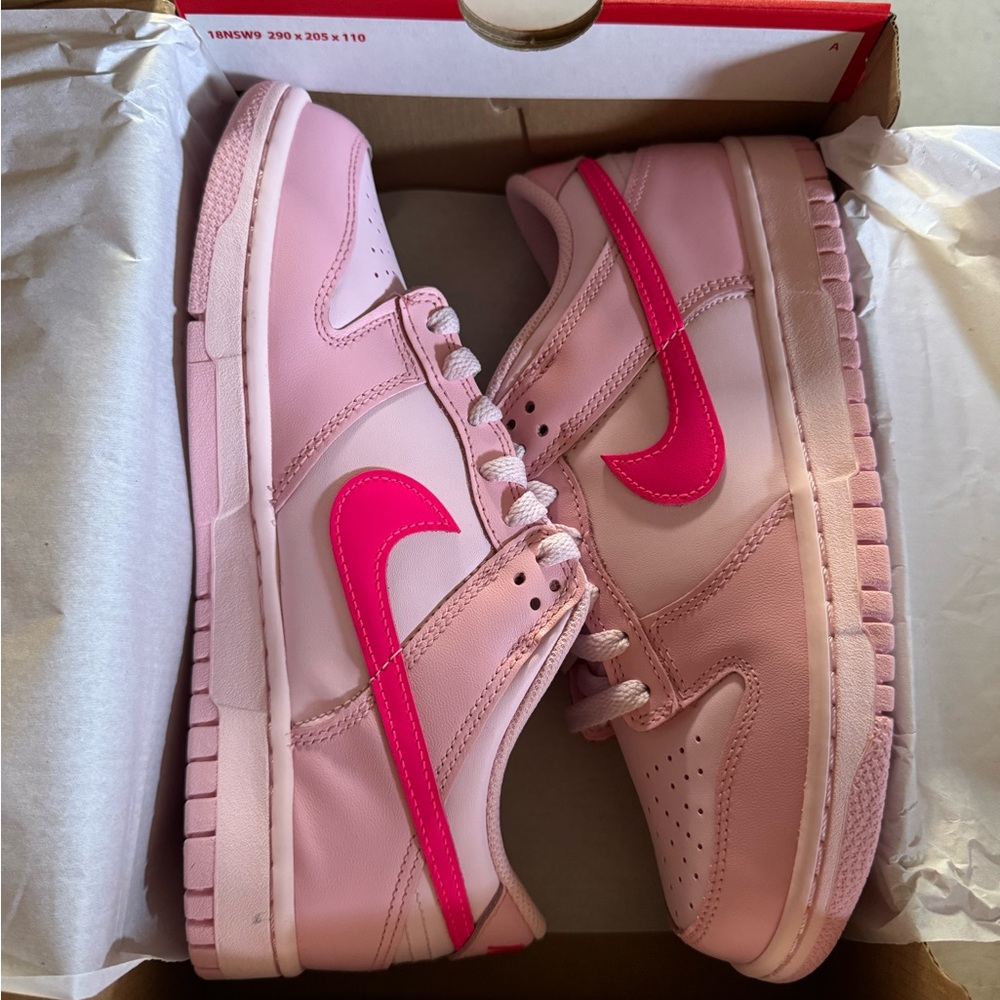 Nike Dunk Low Pink Foam size 7Y